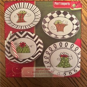 NIB Pier 1 Imports Holiday Appetizer Plates, Set of 4